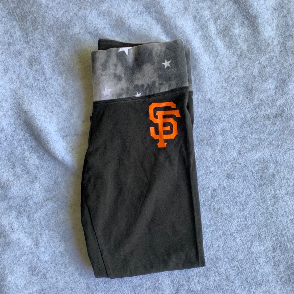 Y2K holdover style Pink San Francisco Giants Workout Capris - Picture 6 of 6